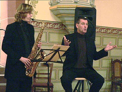 Barbara Amann am Saxofon und Norman Gribben