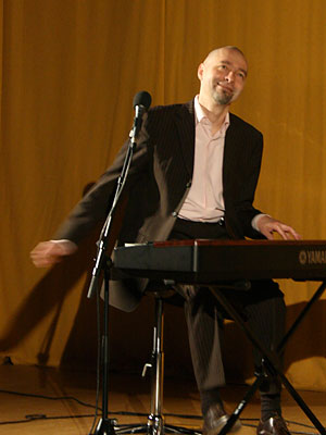 Arnim Töpel am E-Piano
