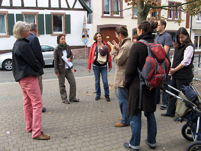 Gruppe bei der Begehung
