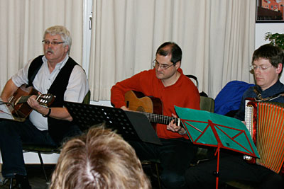 Musiker der Gruppe Vielsaitig