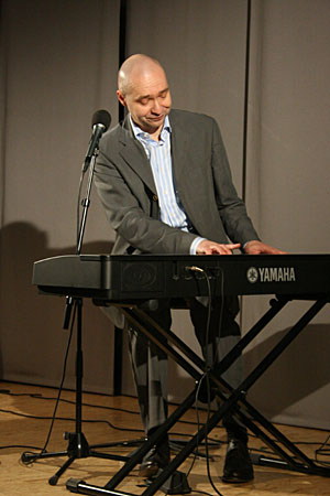 Arnim Töpel am E-Piano