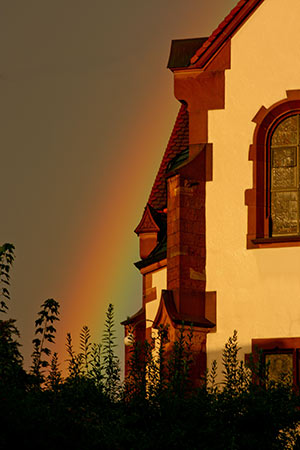 Regenbogen neben der Melanchthonkirche Regenbogen neben der Melanchthonkirche