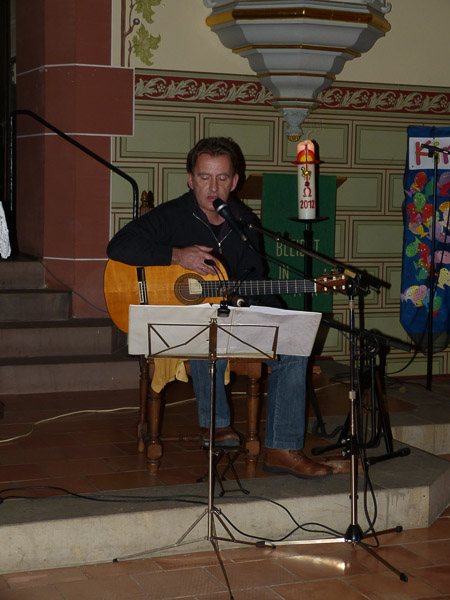 Charly Hanenberg mit Gitarre Charly und Doro Hanenberg und Anne Kloos